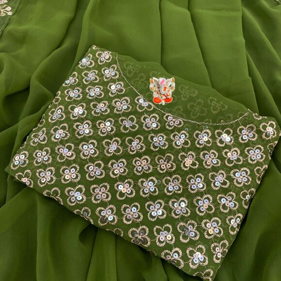 STYLISH SAREE - Picture 4 of 16